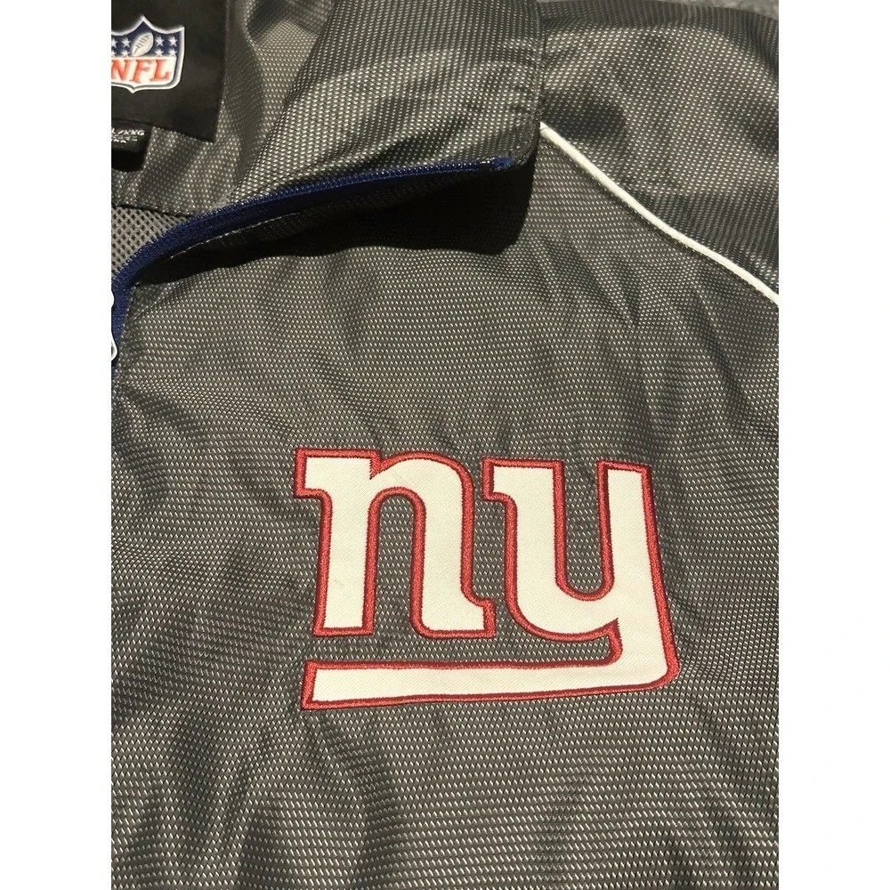 NFL Team Apparel New York Giants Mens 1/4 Zip Grey Coaching Windbreaker Shirt